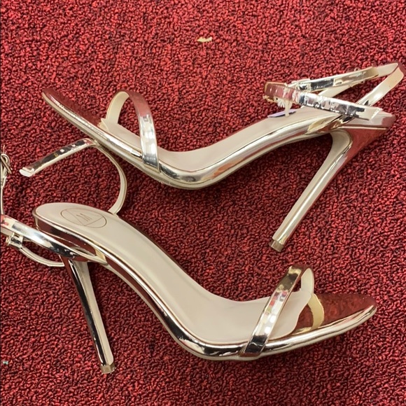 Sexy Gold Sandals - Picture 5 of 5